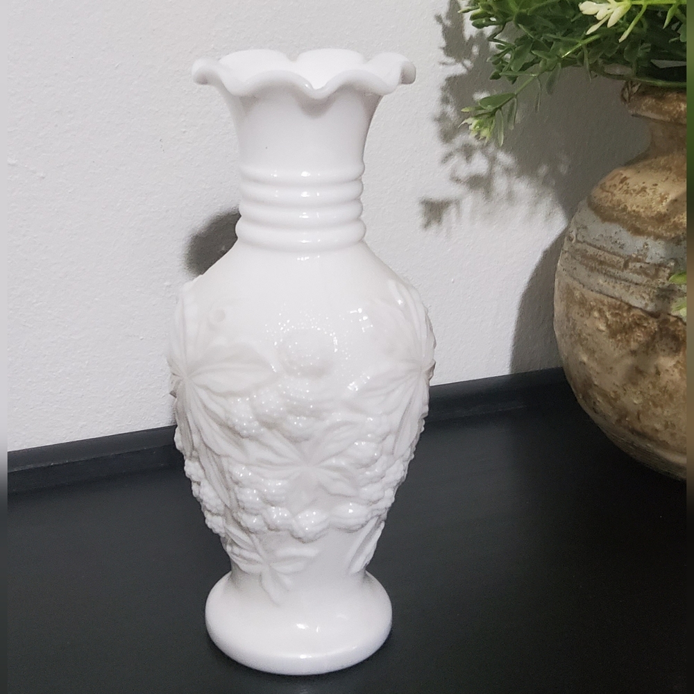 Vintage Imperial Glass Milk Glass Vase